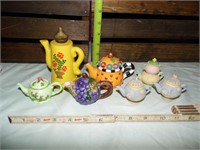 7 Decorative Mini Teapots