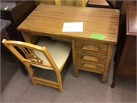 solid wood child size desk & chair