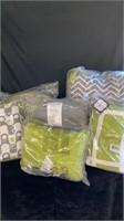(6) Pc Matching Pillow Set