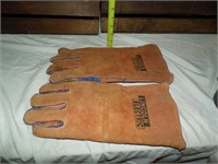 Pair of Lincoln Electric Welding Gloves