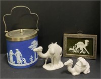 Vintage Porcelain Camel Set