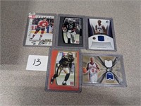 SELECTION OF 5 SPORTS CARDS