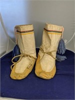 Vintage Indigenous Muluk Boots