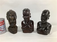 3 bustes africaines sculptées sur bois