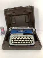 Machine à écrire SCM Smith-Corona classic12 & étui