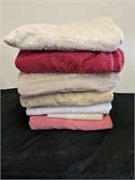 Group of (7) towels