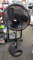 Lasko pedestal fan