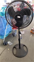 Lasko pedestal fan