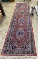 Indian hand knotted 100% wool carpet, 32w x 122L