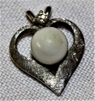 14K GOLD HEART WITH DIAMOND AND PEARL PENDANT