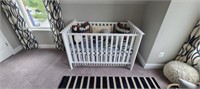 CRIB W/BEDDING SET