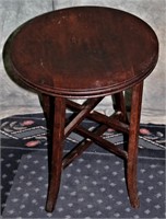 ROUND WOOD STOOL/END TABLE