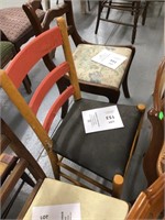 Chair with upholsterd seat