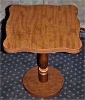 WOOD END TABLE