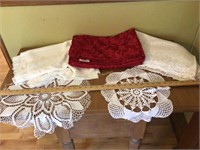 Assorted Table linens