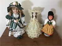 Lot of 3 dolls