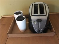 General Electric toaster and travel coffee mugs