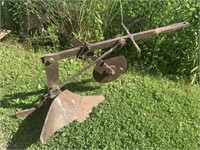 SINGLE BOTTOM PLOW / DECOR