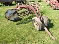 IH 35 hay rake