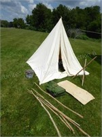 2 man canvas tent w/ stakes & flooring 7' x 7'