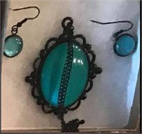 Turquoise Oval Pendant set