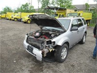12 Ford Escape  Subn GY 6 cyl  Started with Jump