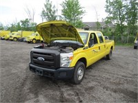 11 Ford F350  Pickup YW 8 cyl  Started with Jump