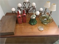 Matching dresser lamps, silverware box, & more.