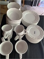 American Atelier set of dishes.