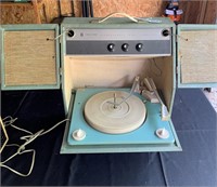 Vintage True Tone Stereo Phonic Turn Table.