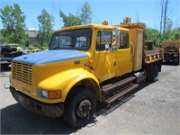 02 International 470  Dump YW 8 cyl  Diesel;