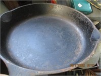 Cast Iron Wagner Ware No. 10 Fry Pan