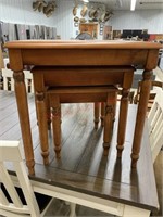 3 NESTING TABLES