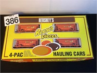 HERSHEYS REESE'S PIECES 4 PAC HAULING CAR
