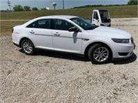 2014 Ford Taurus V6, Auto NICE!