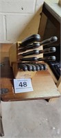 Chicago Cutlery knife set