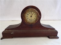 Vtg Wood Mantel Clock 10"W