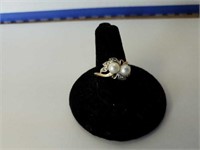 Pearl ring marked 10K