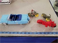 Collector model car and 3 plastic motorcycles