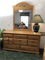 Oak Dresser w/8 drawers & mirror