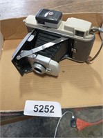 Polaroid Land Camera with Light Meter Model 80A