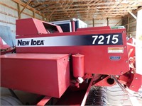 NEW IDEA 7215 IN LINE BALER WITH THROWER