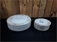 Sone Fine China (8) Dinner & (8) Saucer Plates