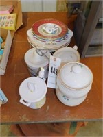 Vintage Collector Plates and Jars