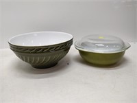 covered pyrex dish and bowl