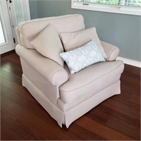 Magnolia Armchair w/ Teal Accent Pillow