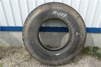 11R22.5 Radial Tire