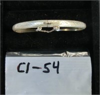 C1-54 split engraved bangle w/safety chain