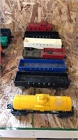 7 pc Lionel train lot. Sunoco tanker, 1002 black,