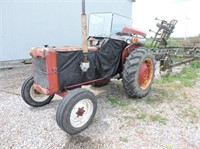 International B414 Gas Tractor W/Heat Houser